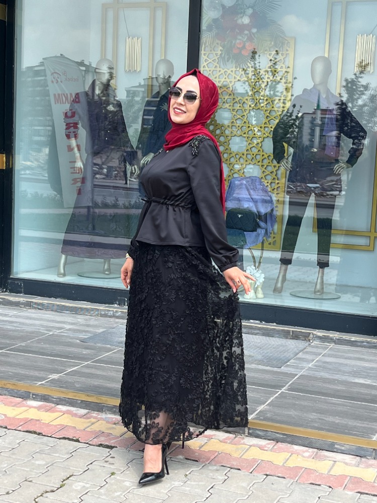 SELİNADA GÜPÜRLÜ ETEKLİ TAKIM