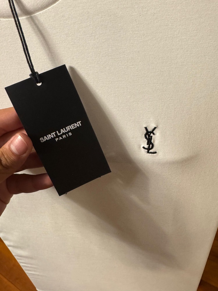 Yves Saint Laurent T-Shirt