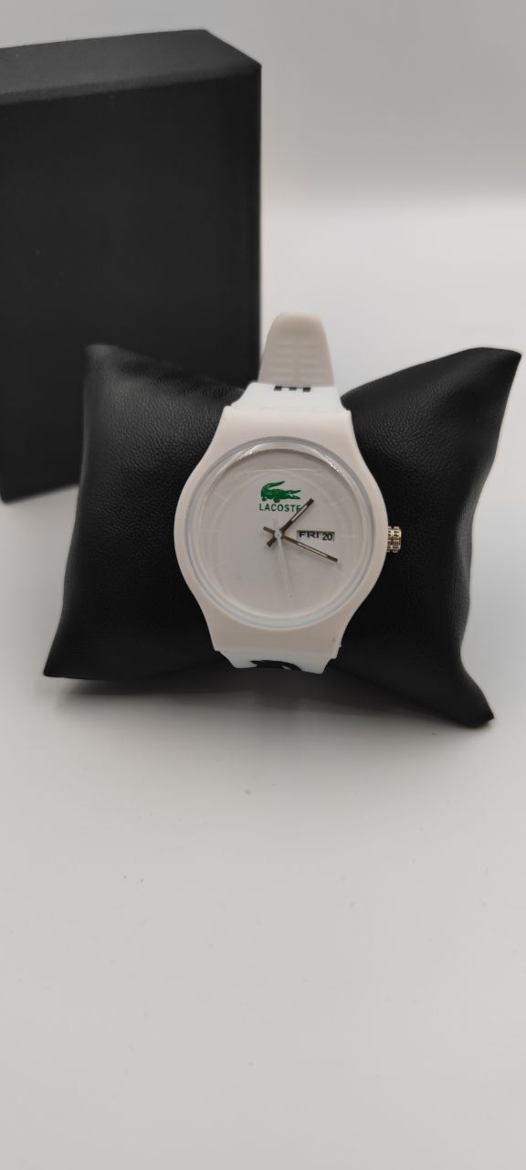 2'li Üründür 
1 Adet Beyaz Lacoste Saat
1 Adet Beyaz Lacoste Gözlük