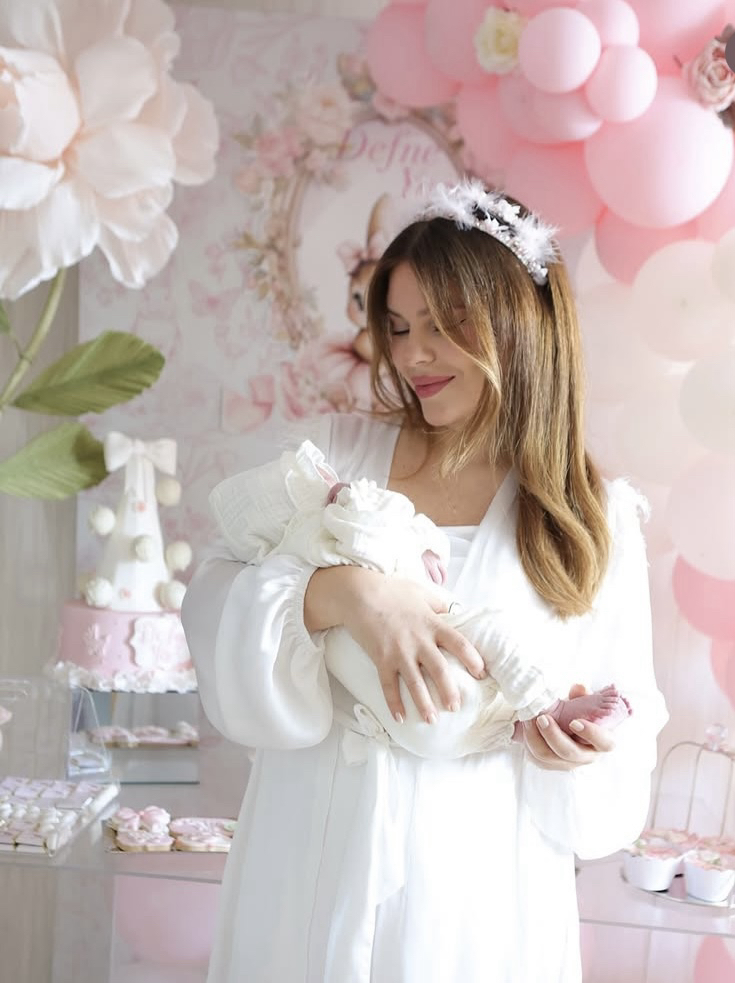 Merve Dinçkol Taç Takımı