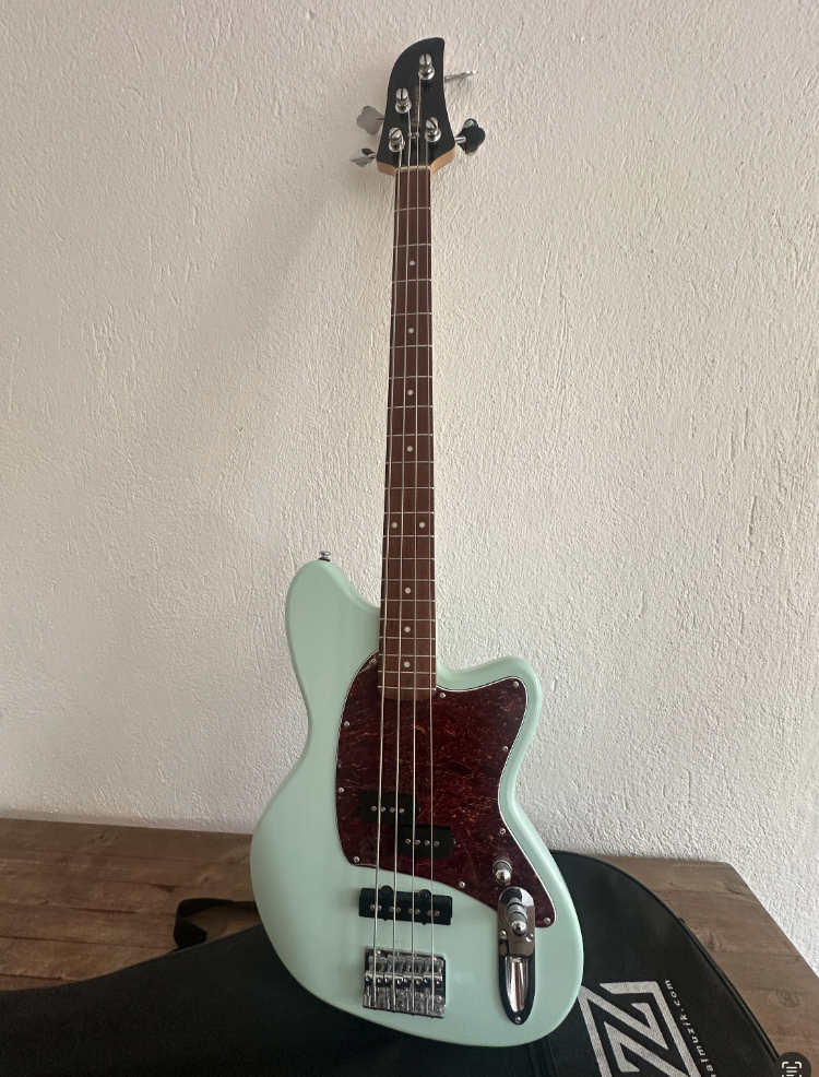 İbanez TMB100 Bas Gitar 