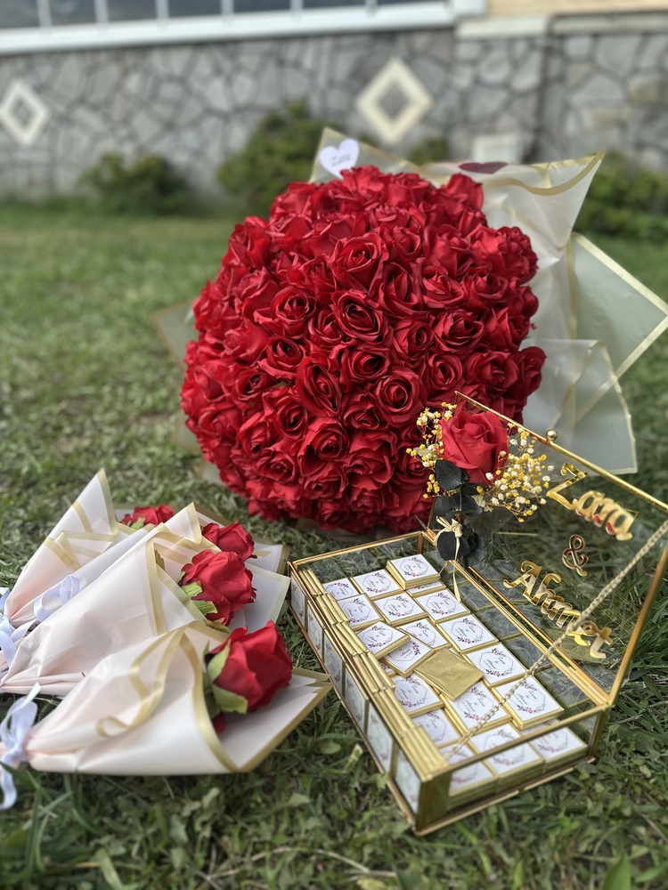 101 Gül & 100 Adet Çikolata