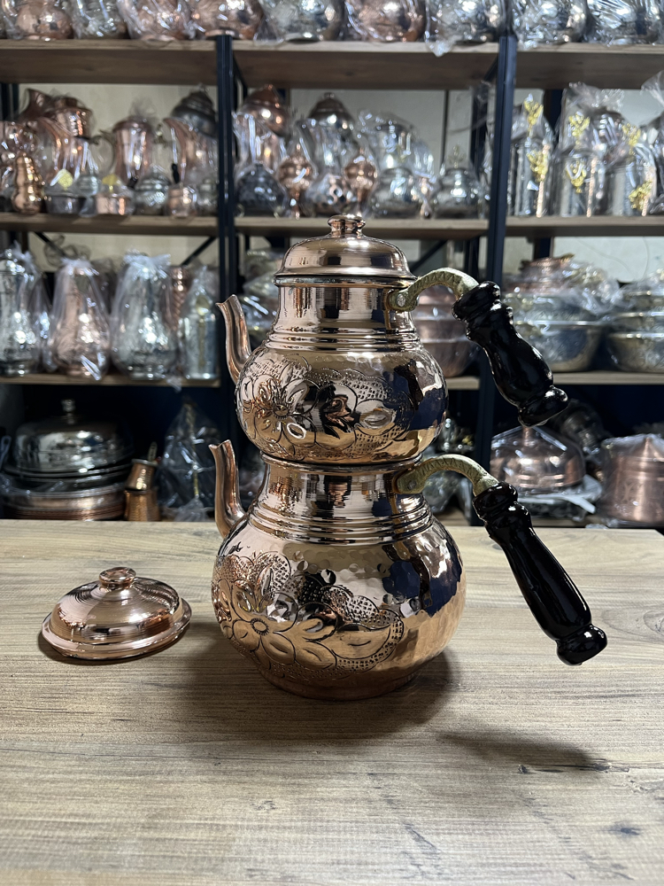 Ortası Nakışlı Dövme Bakır Çaydanlık No:3 