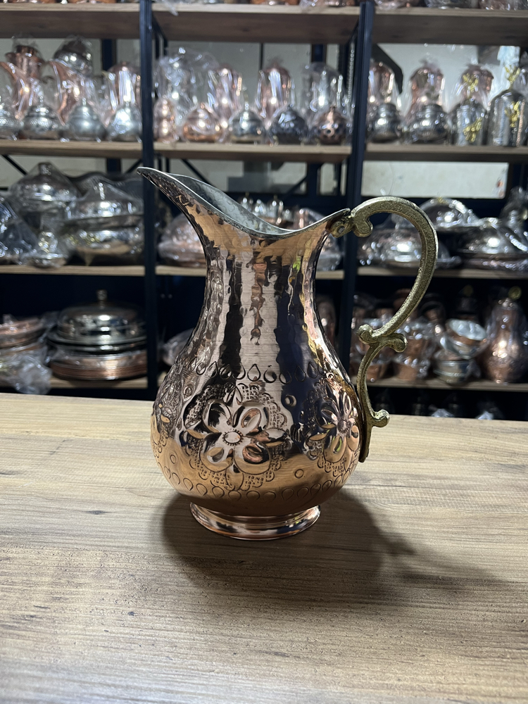 Çiçek Desenli Bakır Sürahi 