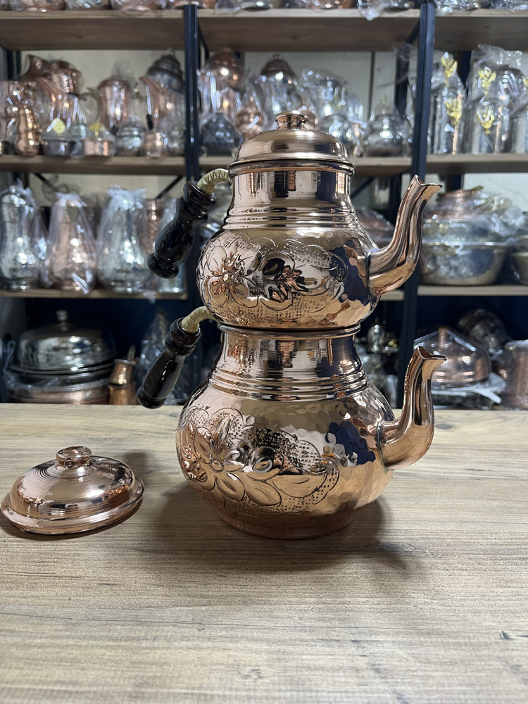 Ortası Nakışlı Dövme Bakır Çaydanlık No:3 
