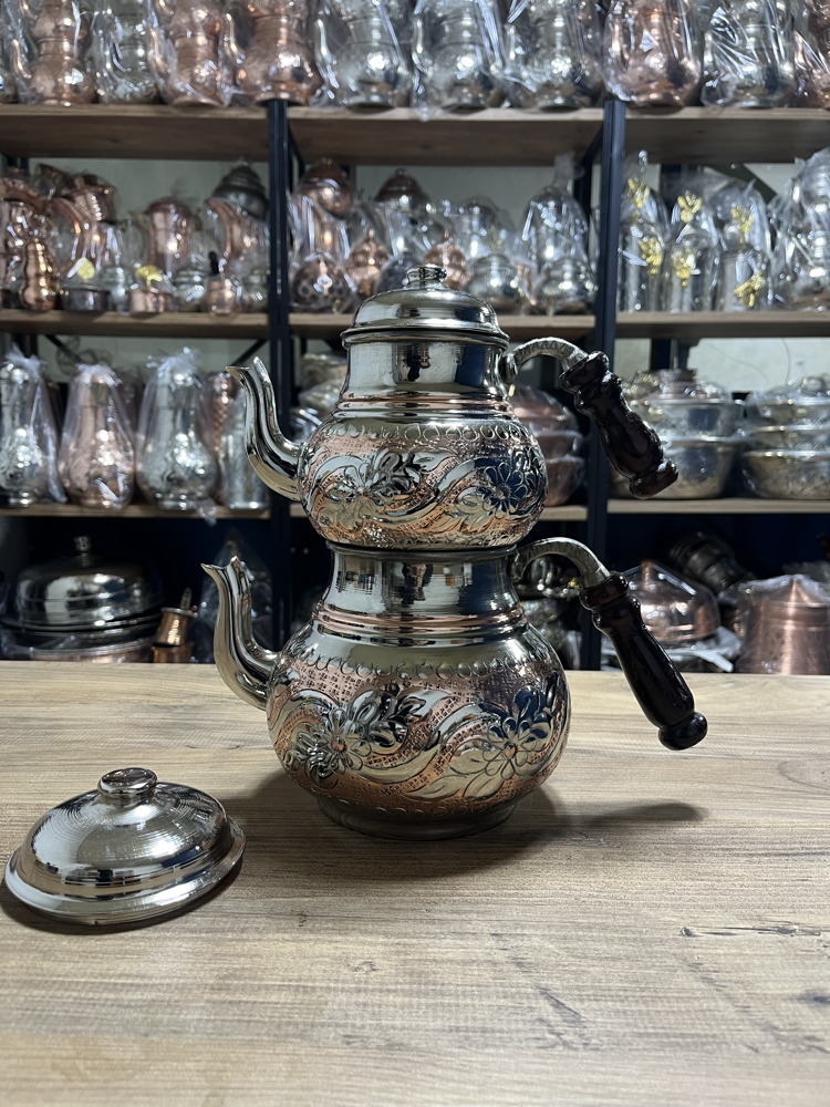 Sarmaşık Desenli Çift Renkli Bakır Çaydanlık No:3