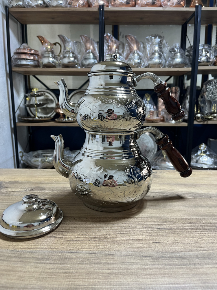 Gümüş Rengi Nakışlı Balkon Sefası 