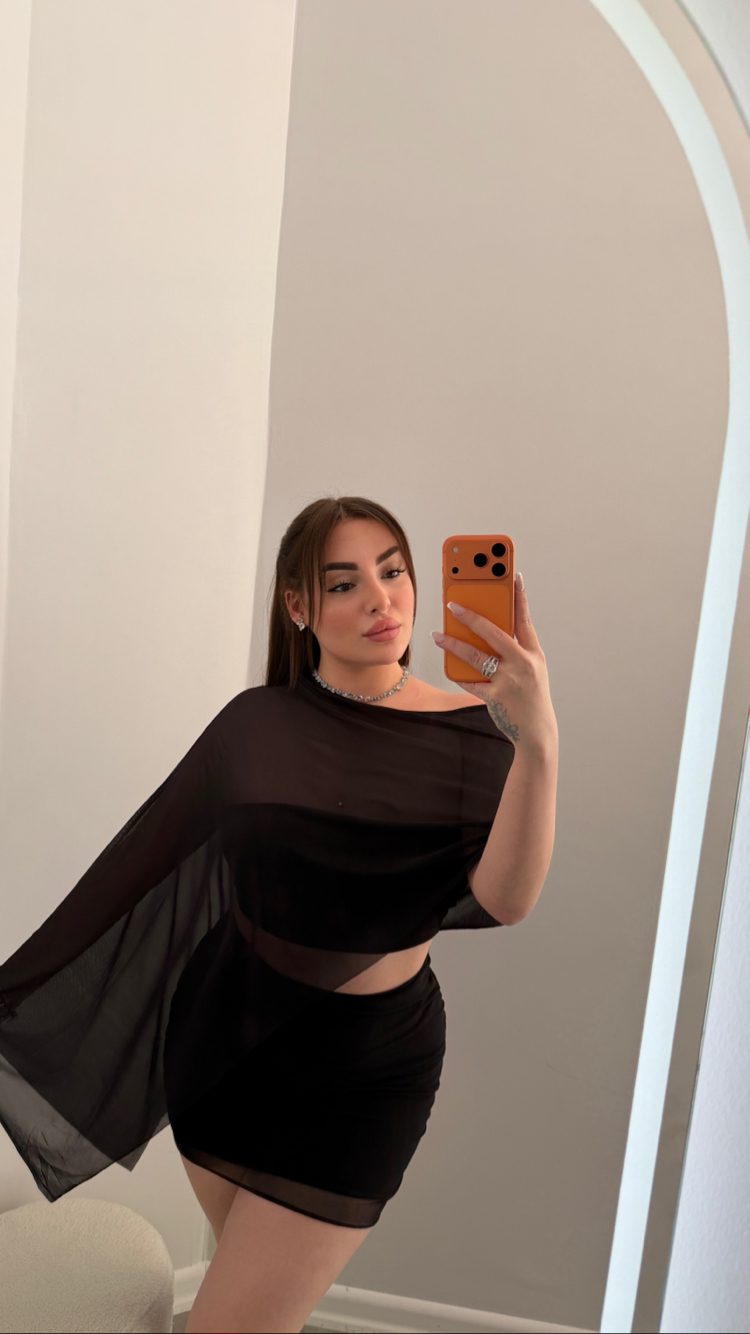 Siyah tül takım