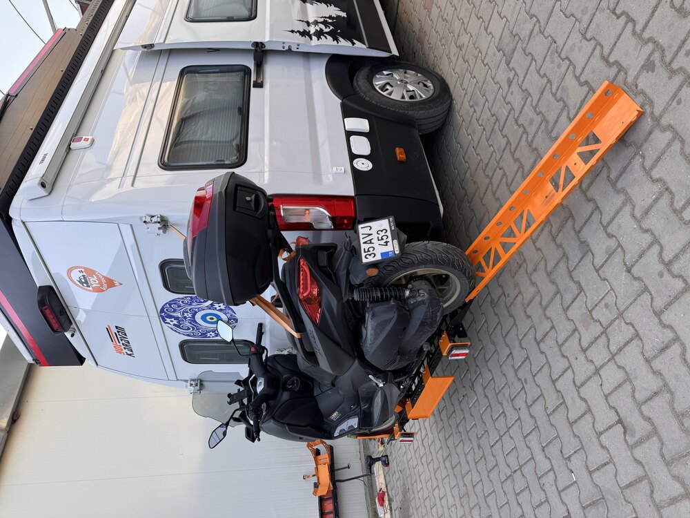 Motorsiklet taşıma aparatı