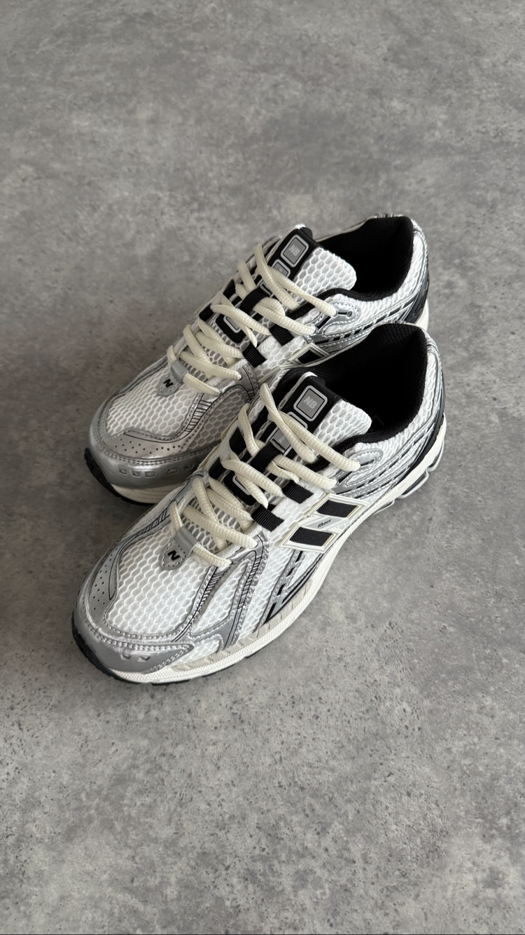 New Balance 1906r “Silver Black”