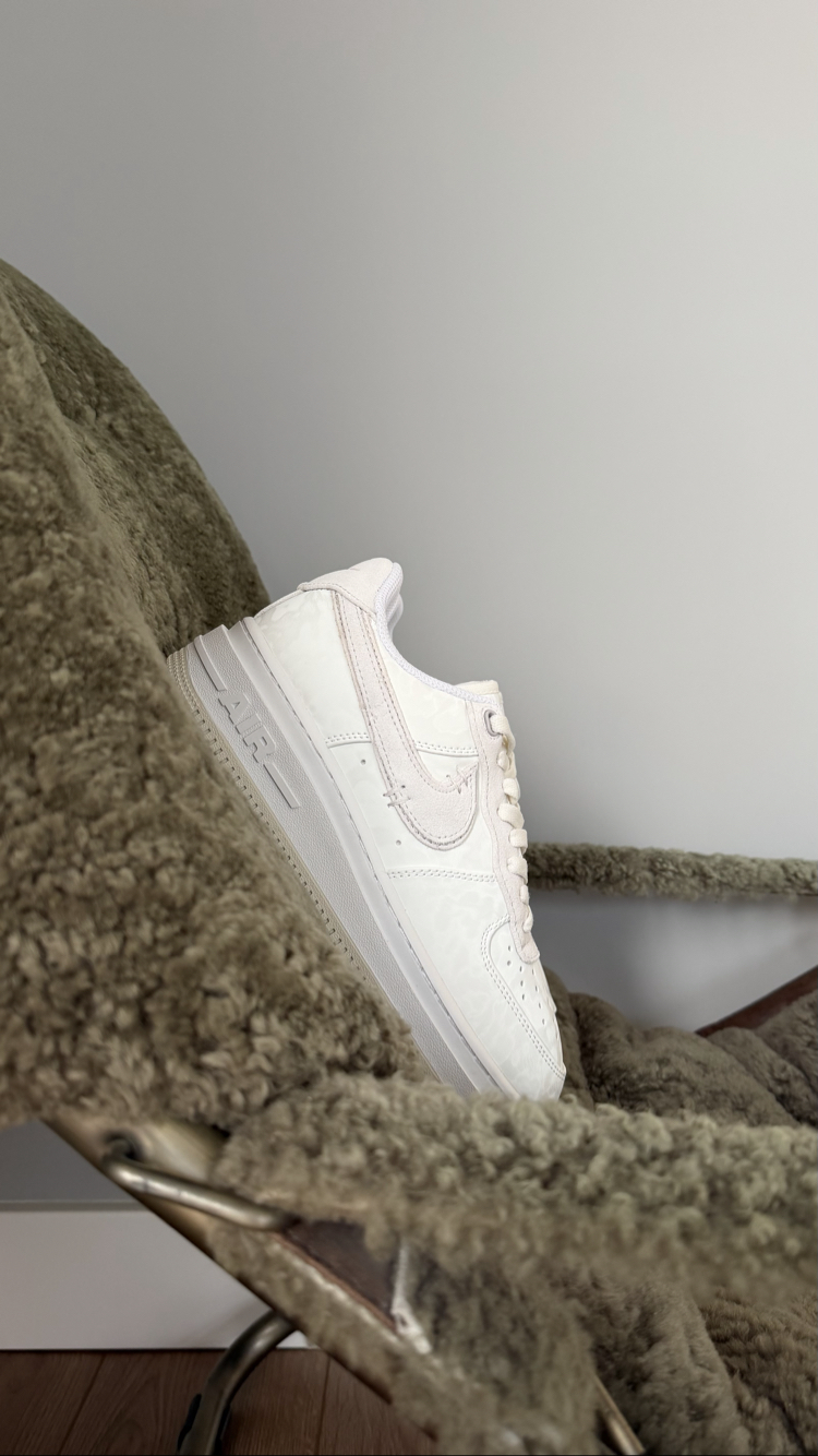 Air Force 1 Luxe “SUMMİT White”