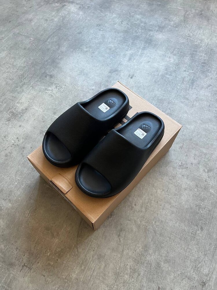 Adidas Yeezy Slide Black