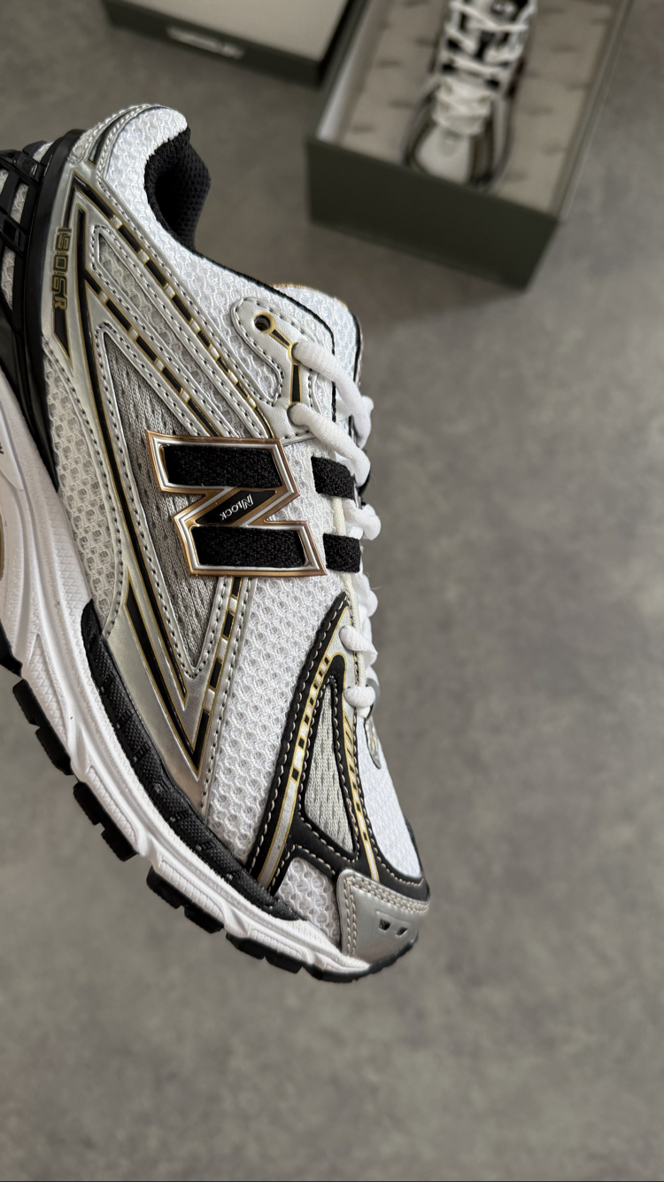 New Balance 1906R Black Gold