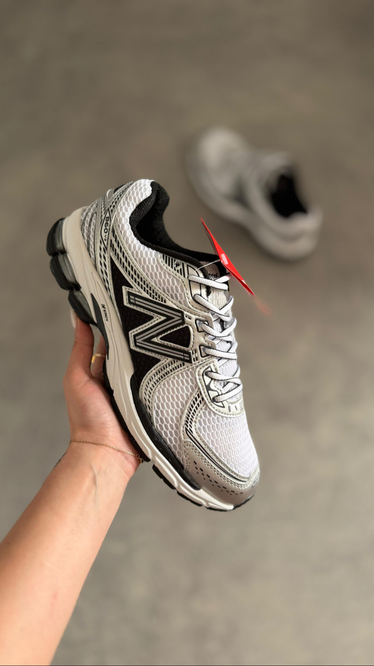 New Balance 860v2 Black White Silver