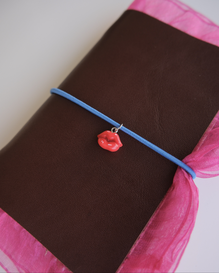 Kiss Kiss Balerin • (A6 Bifold)