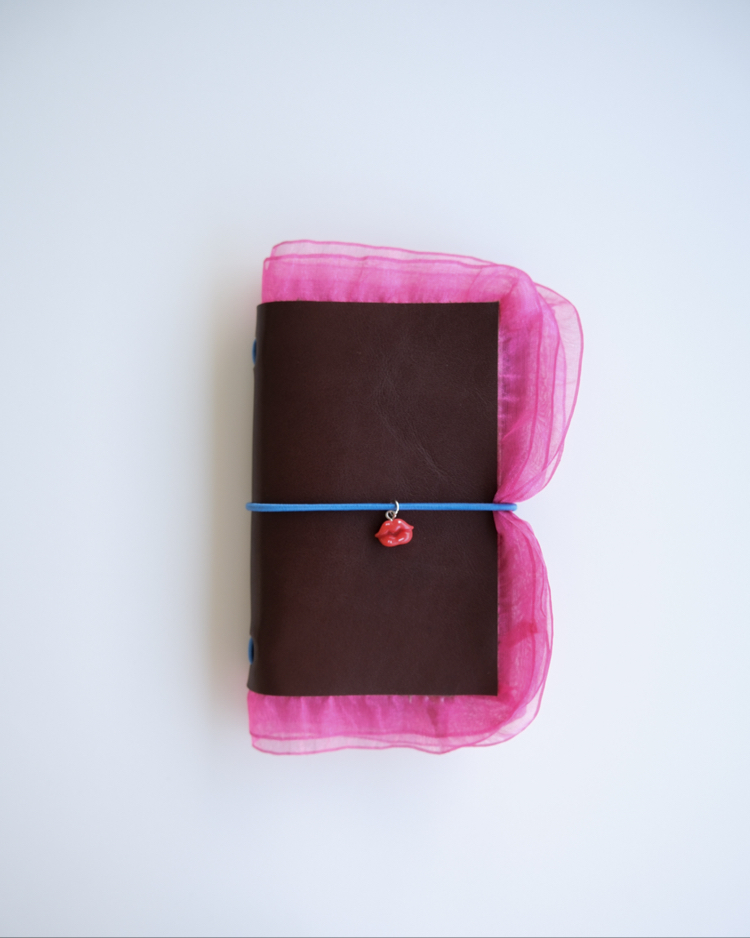 Kiss Kiss Balerin • (A6 Bifold)