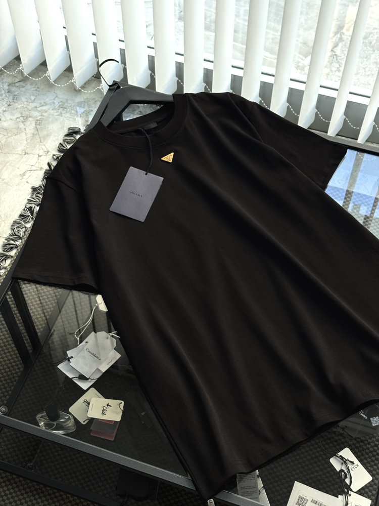 PRADA Premium Tshirt
