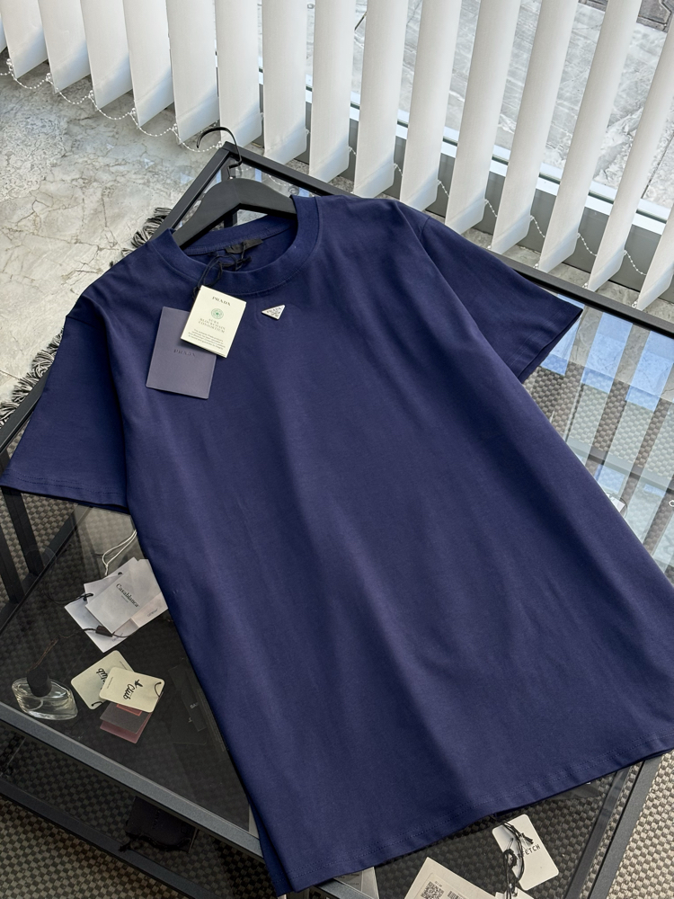 PRADA Premium Tshirt