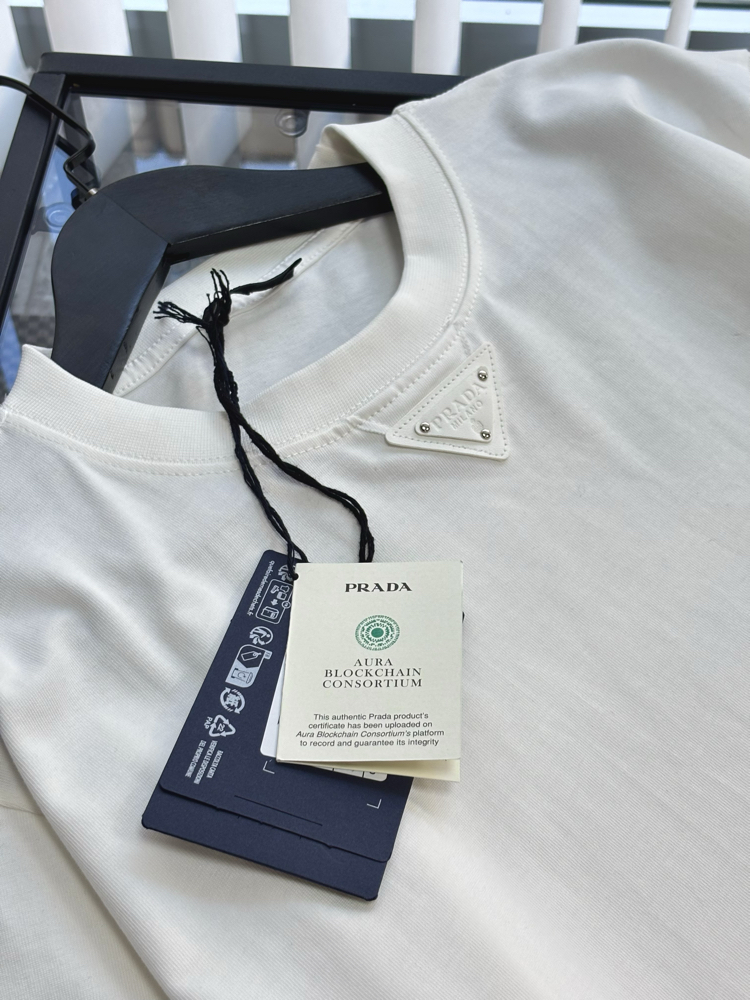 PRADA Premium Tshirt