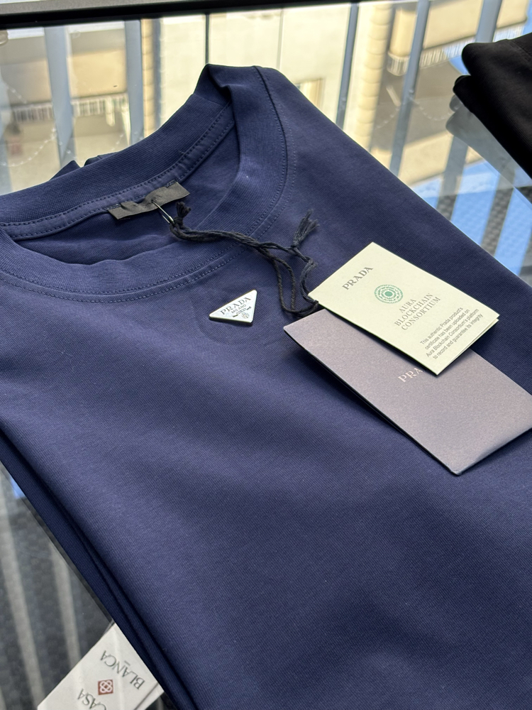 PRADA Premium Tshirt