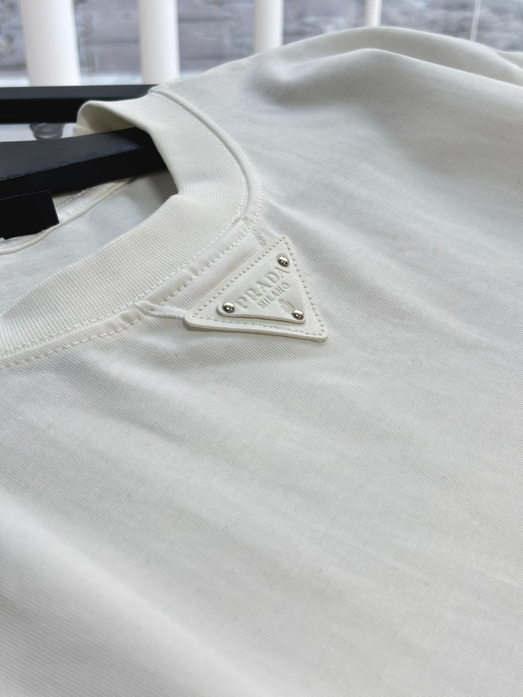 PRADA Premium Tshirt