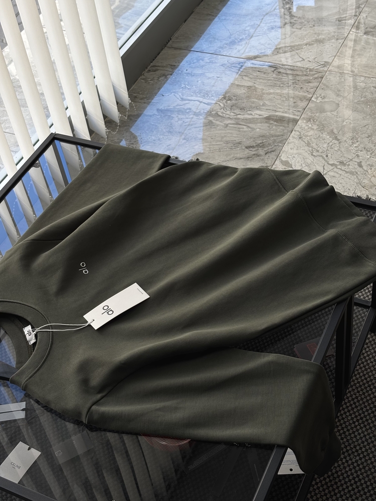 ALO Premium Sweat