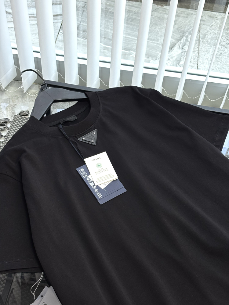 PRADA Premium Tshirt