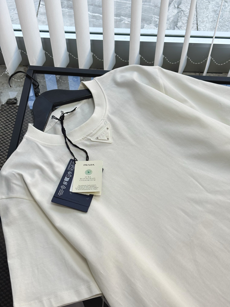 PRADA Premium Tshirt