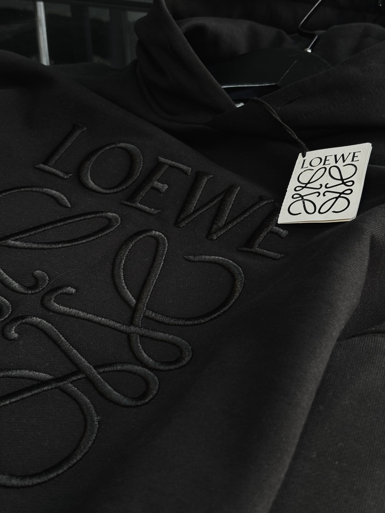 LEOWE Premium Hoodie