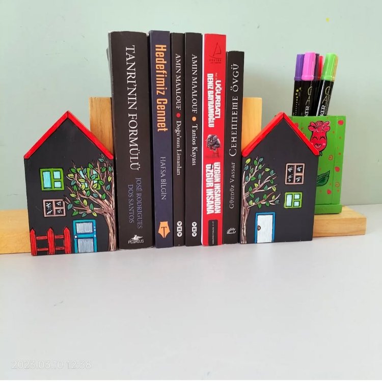 Masif kitap tutacağı