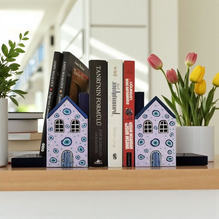Ahşap kitap tutacağı