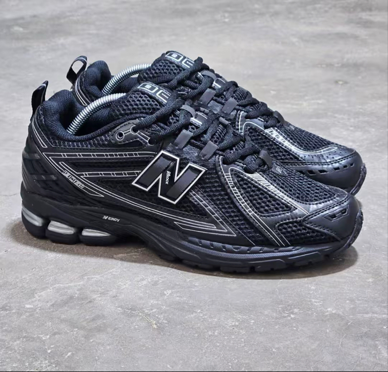 Nb All black