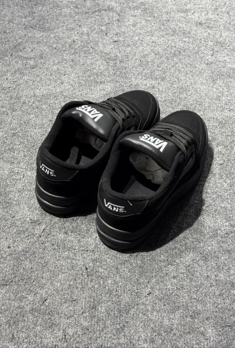 VANS ALL BLACK