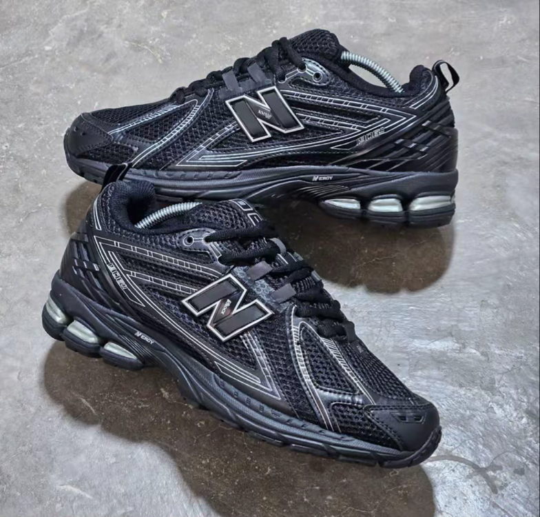 Nb All black