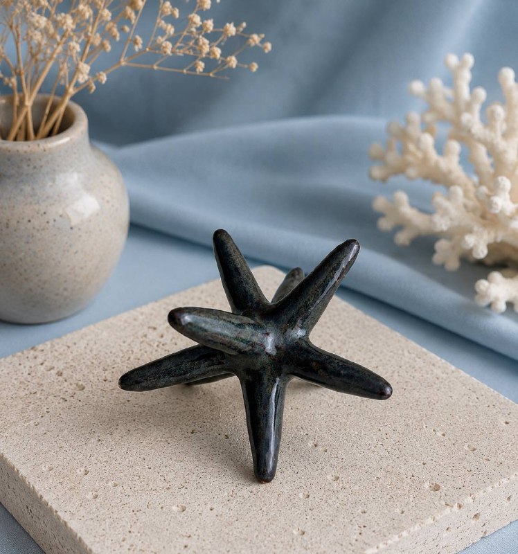 Noir Ring Holder