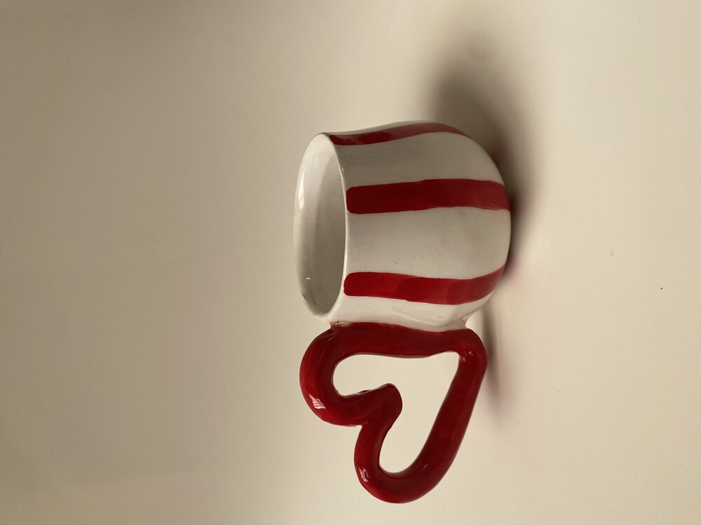 LOVE Serisinden Kalp Kulp Detaylı Mug