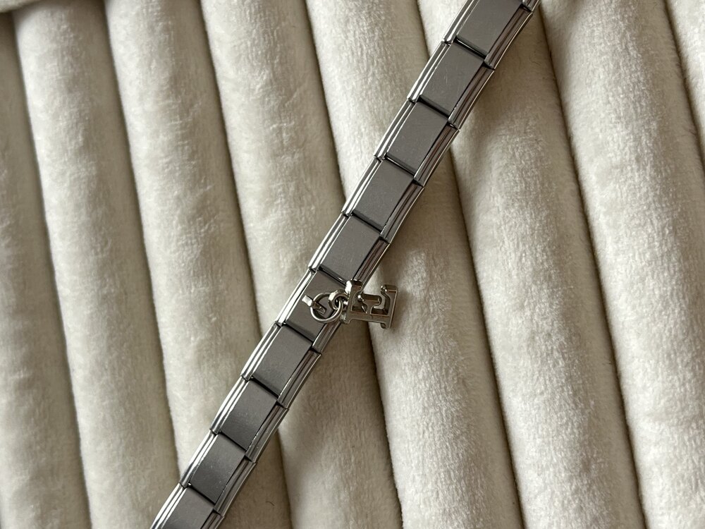 Silver E Harfli İtalyan Charm Bileklik 