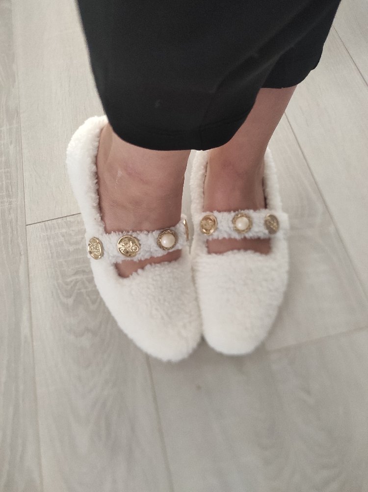 peluş işleme detaylı babet