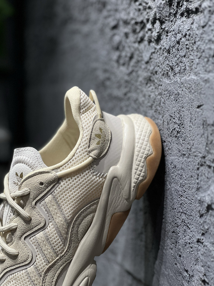 adidas OZWEEGO beige