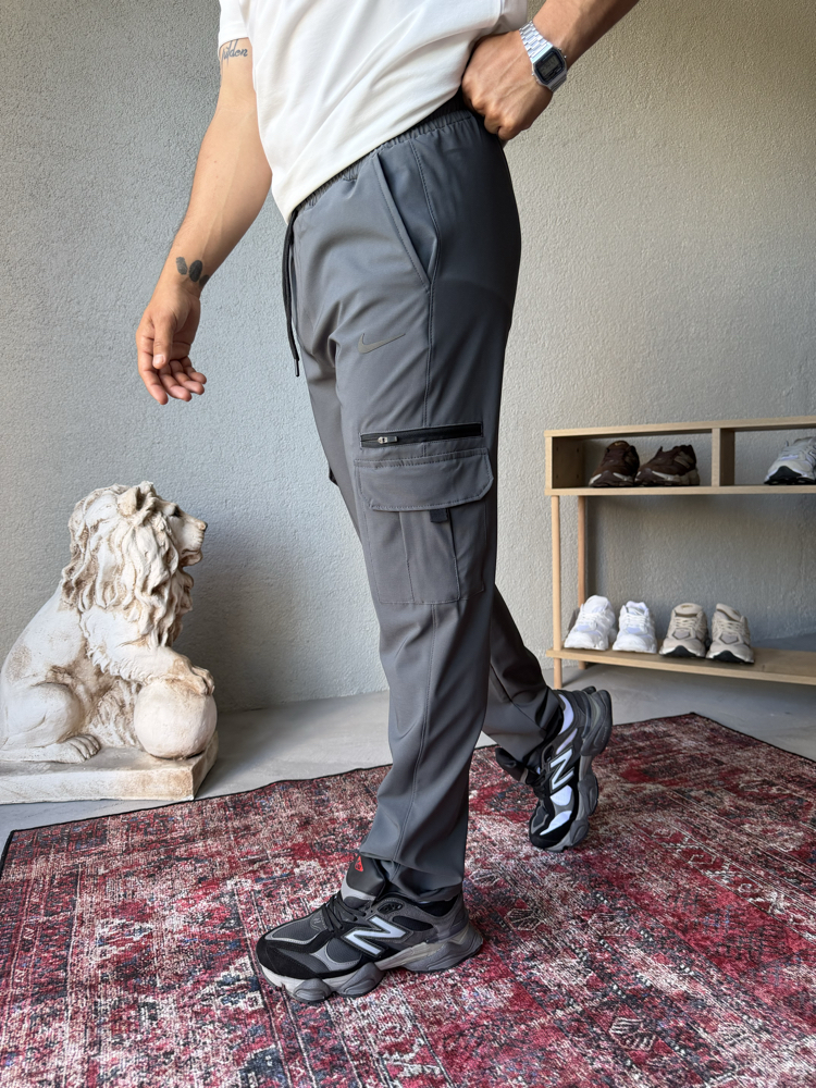 Nike Sportswear Kargo Cepli Dokuma Kumaş Pantolon Füme