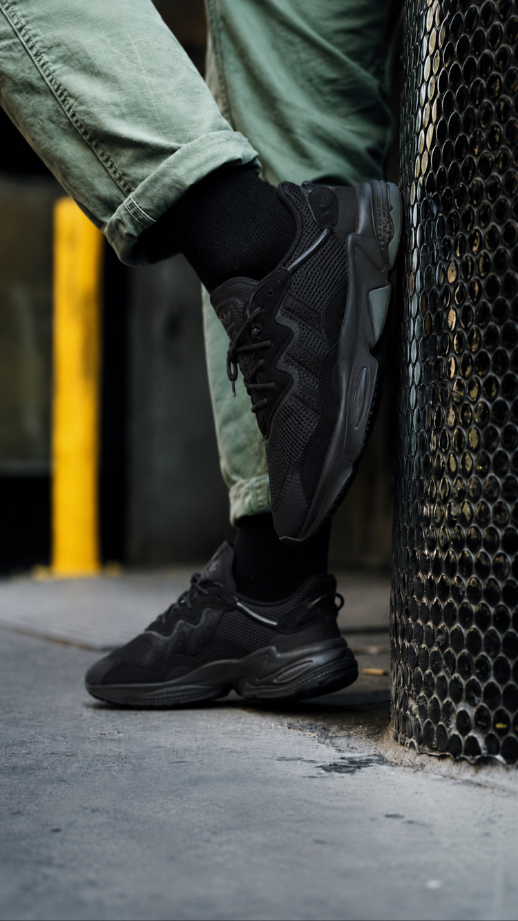 adidas OZWEEGO Full Black 