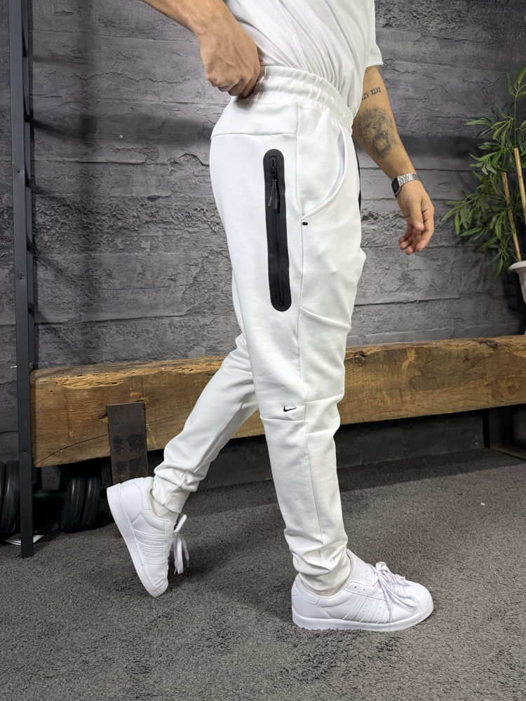 Nike Tech Fleece Premium Doubleface kumaş Eşofman Altı Beyaz  