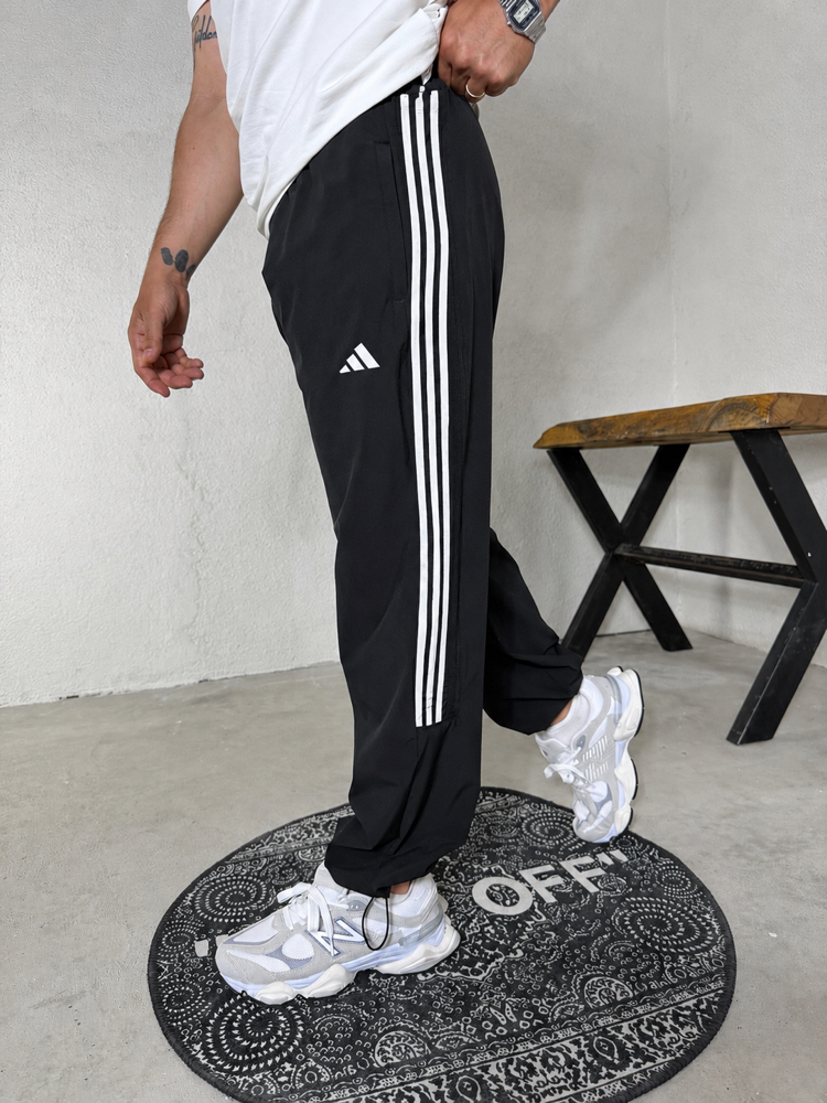 Adidas Essentials Baggy Oversize Eşofman Altı Siyah Beyaz  