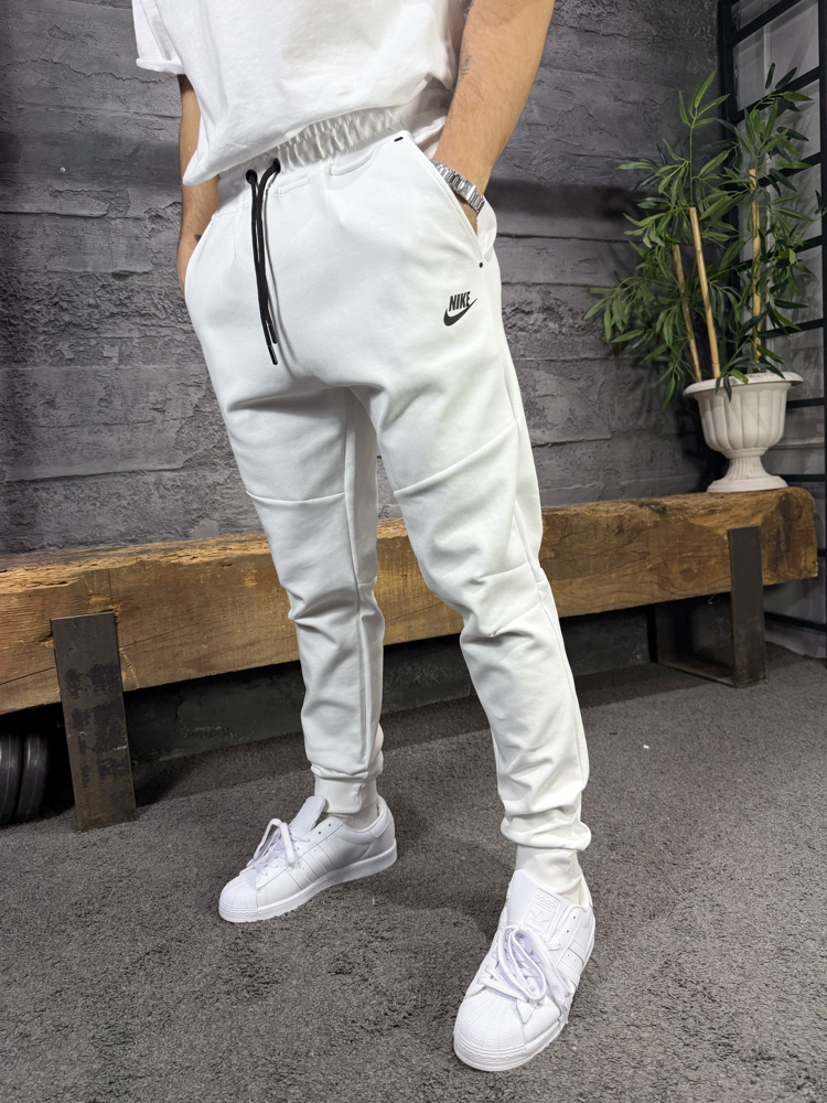 Nike Tech Fleece Premium Doubleface kumaş Eşofman Altı Beyaz  