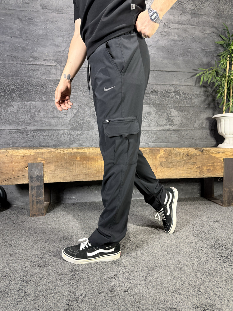 Nike Sportswear Kargo Cepli Dokuma Kumaş Pantolon Siyah