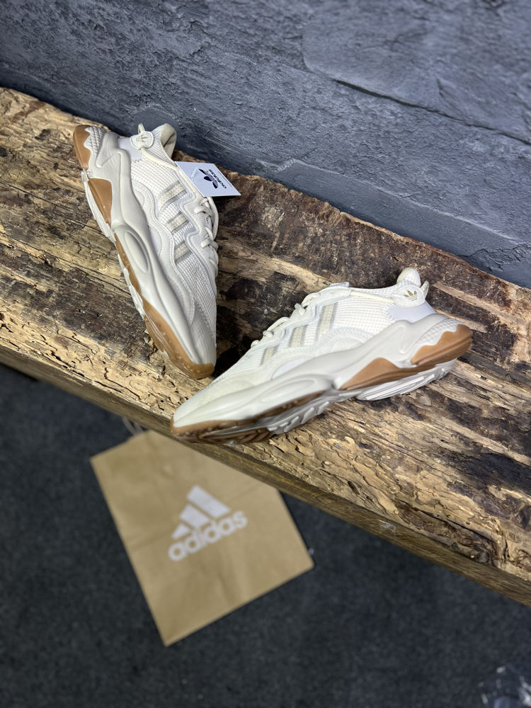 adidas OZWEEGO beige