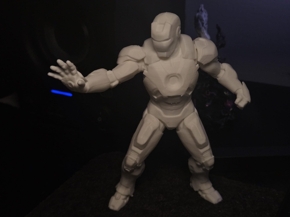 Iron Man Aksiyon Figürü
