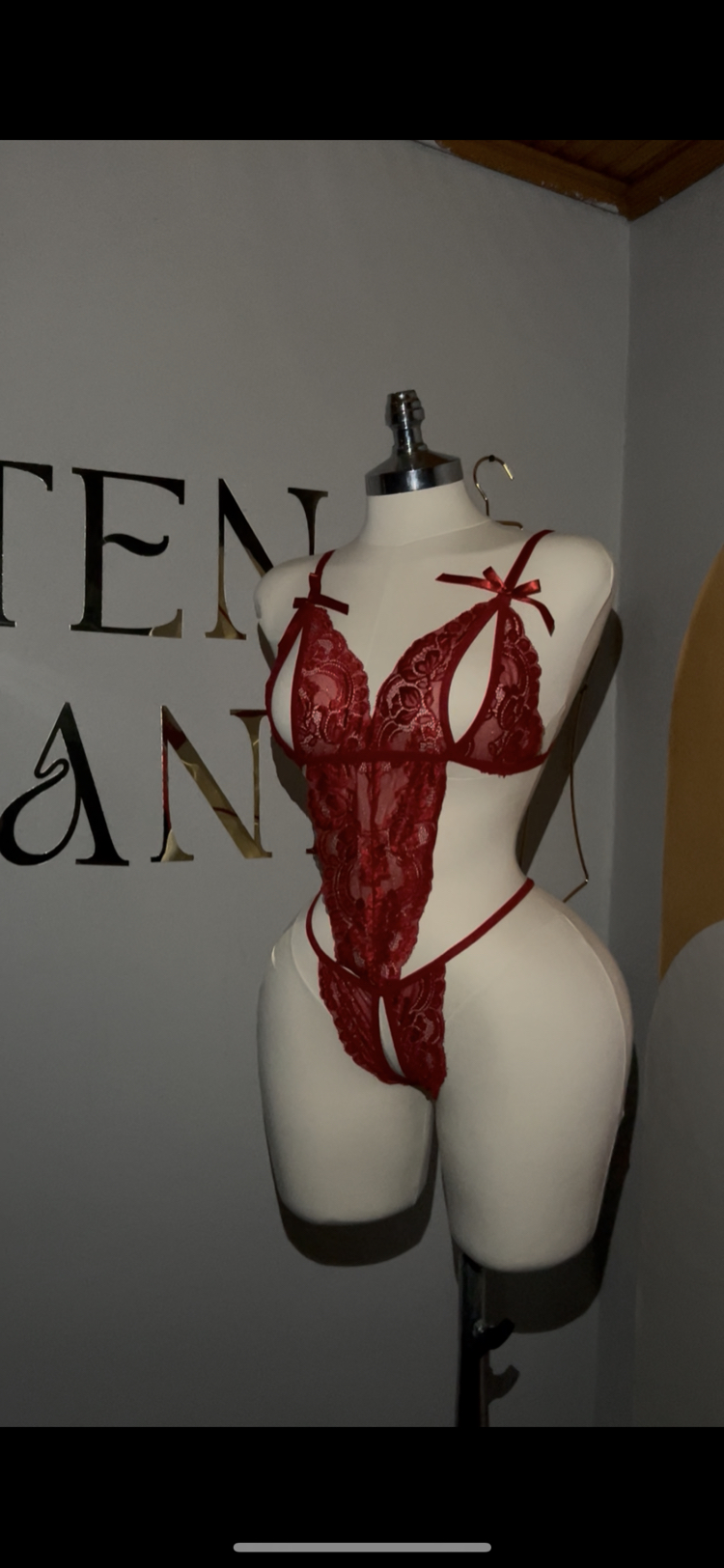 7001- ÖZEL BÖLGE AÇIK BODYSUIT SİYAH-KIRMIZI