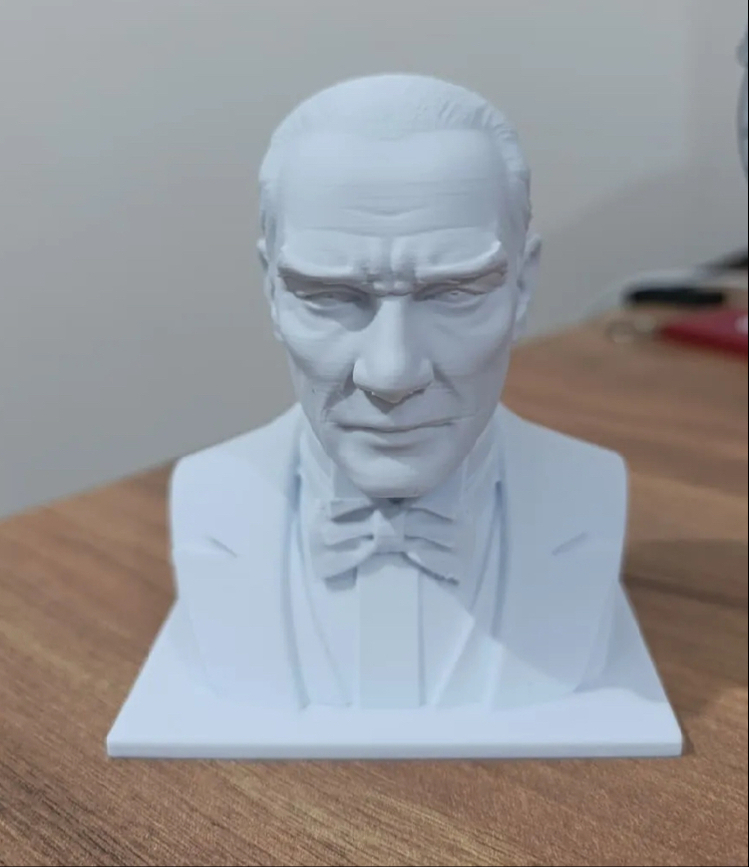 Atatürk Büstü