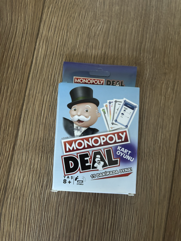 Monopoly Deal Kart Oyunu Kutusu
